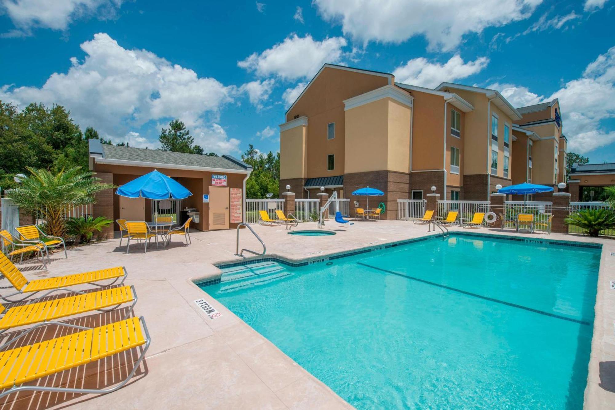 Fairfield Inn & Suites By Marriott Hinesville Fort Stewart Exterior photo