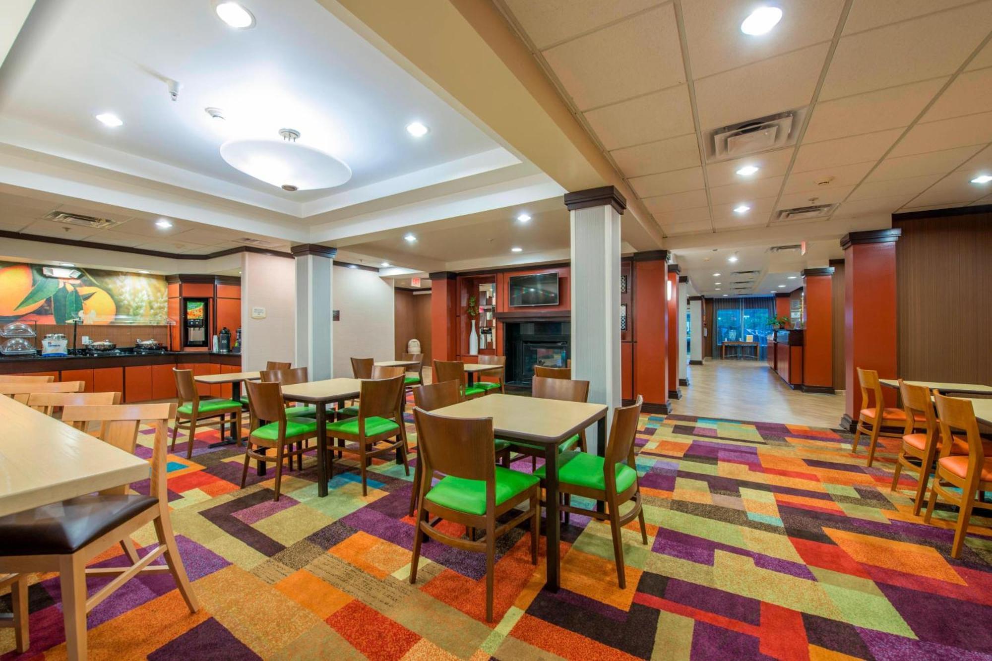 Fairfield Inn & Suites By Marriott Hinesville Fort Stewart Exterior photo